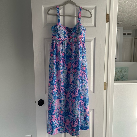 Lilly Pulitzer Maxi Dress, Built in bra, Smocked Back,adjustable straps Size 10 - Picture 1 of 7